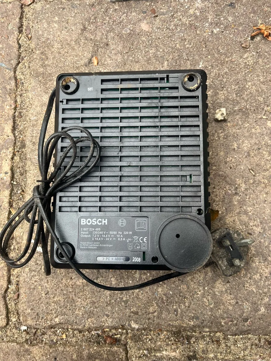 Bosch drill charger - Image 2