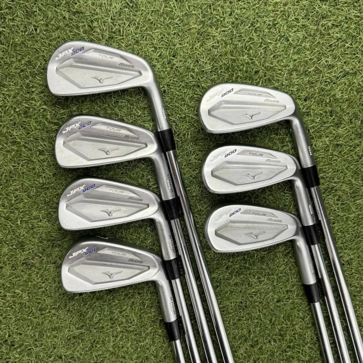 MIZUNO JPX 900 TOUR IRONS / 4-PW / STIFF - Image 2