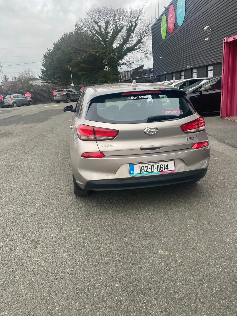 182 Hyundai i30 Deluxe 1.6L Diesel - Image 3