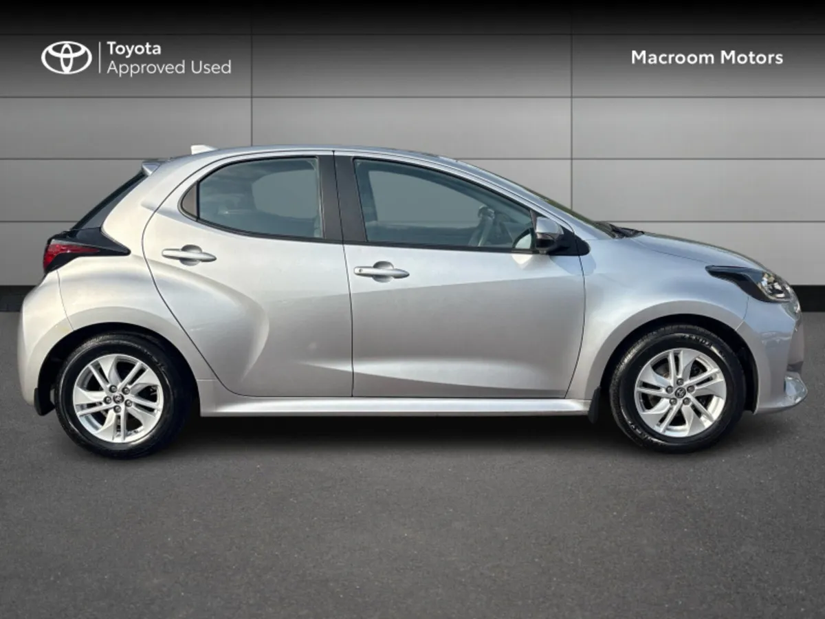 Toyota Yaris 1.0 LUNA 4DR - Image 3