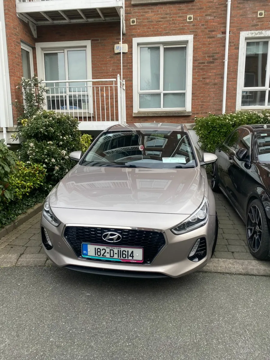 182 Hyundai i30 Deluxe 1.6L Diesel - Image 1