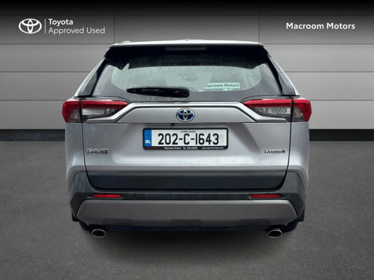 Toyota RAV4 RAV4 HYBRID LUNA 2WD 4DR AUTO - Image 4