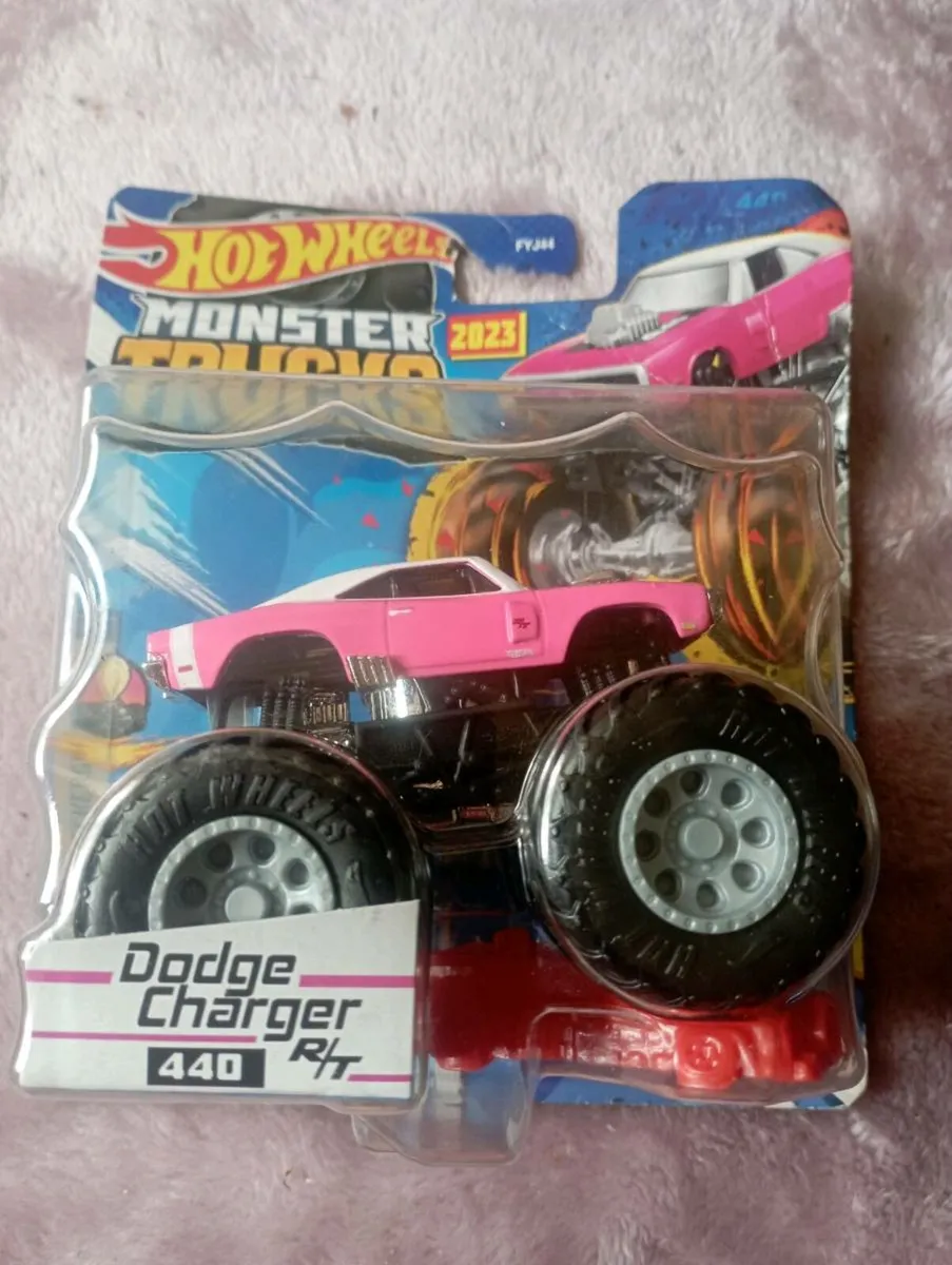 HOT WHEELS MONSTER TRUCK DODGE CHARGER - Image 1
