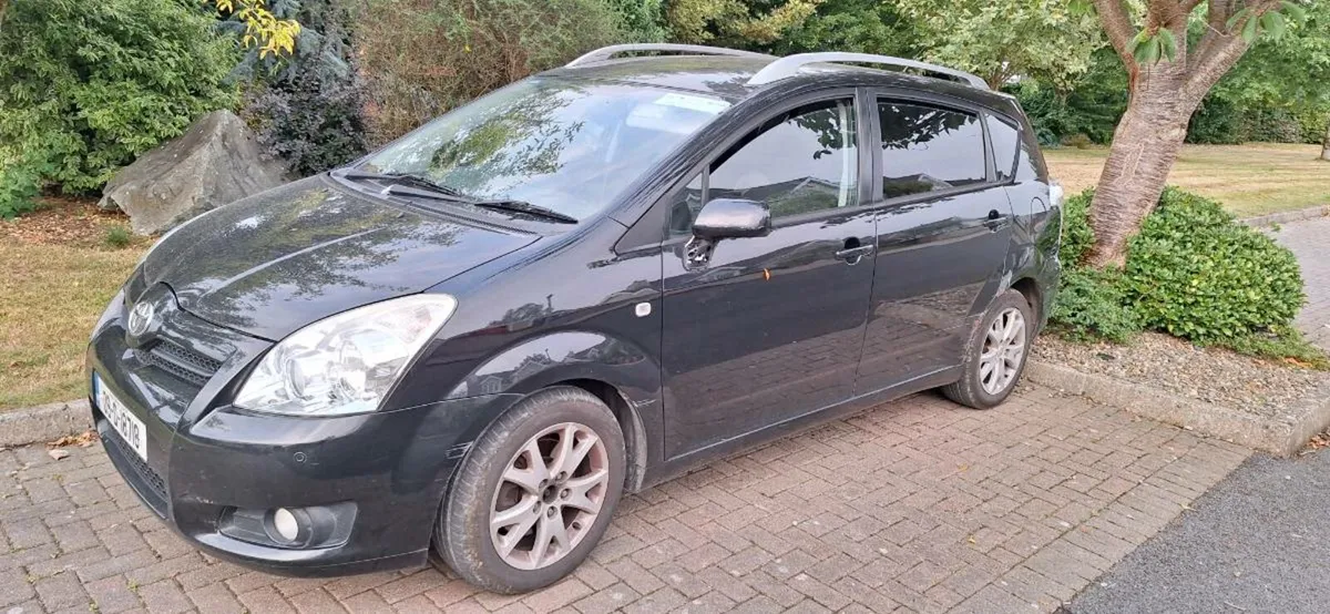 2009 Toyota Corolla 7 Seater - Image 3