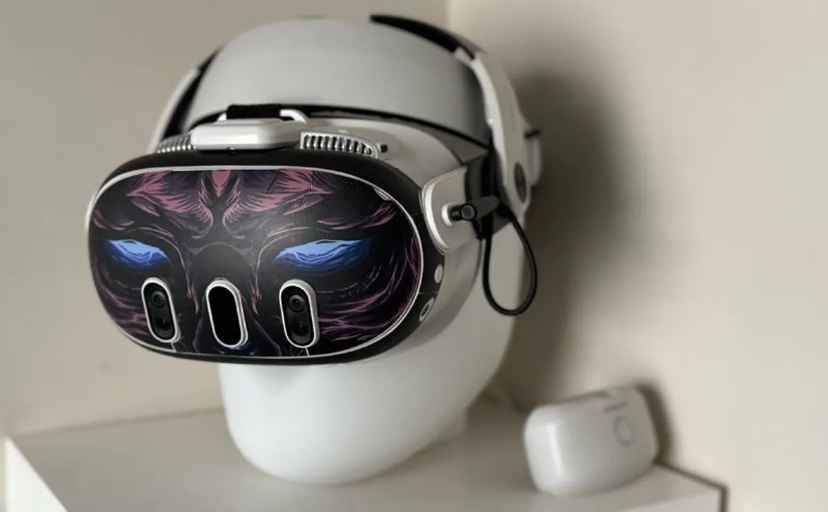Meta Quest 3 128gb + All premium Addons VR Headset - Image 1