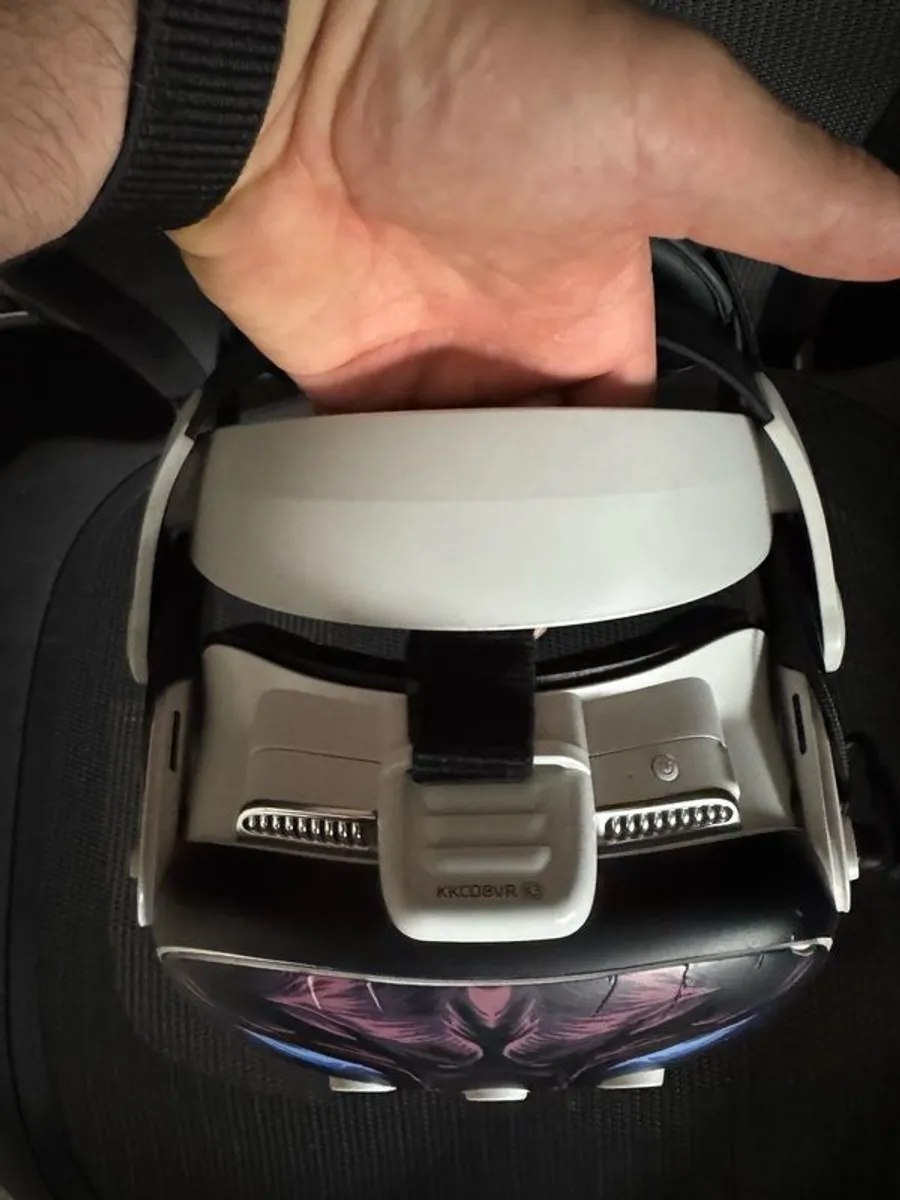 Meta Quest 3 128gb + All premium Addons VR Headset - Image 4