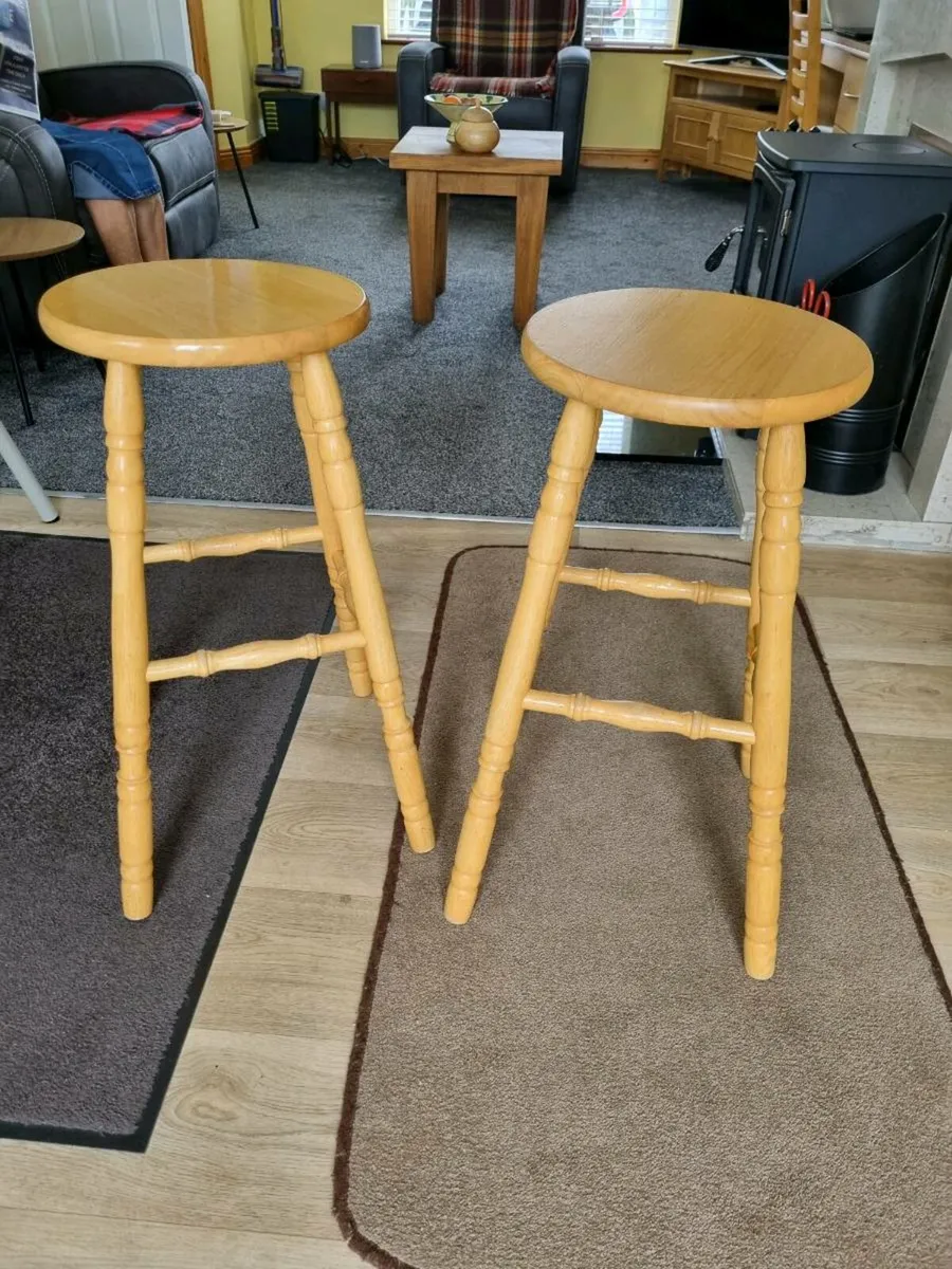 Pair of quality bar stools. - Image 2