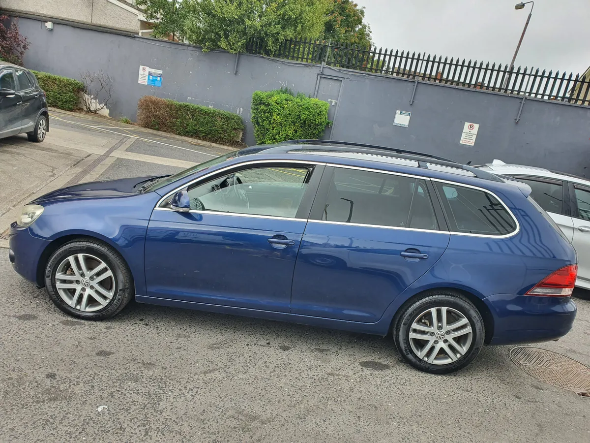 Volkswagen Golf 2011 Estate - Very Low Mileage - Image 3
