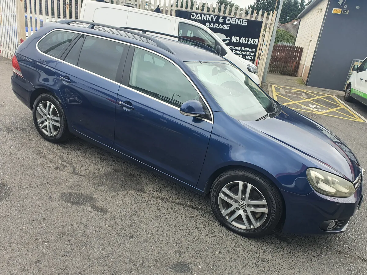 Volkswagen Golf 2011 Estate - Very Low Mileage - Image 2