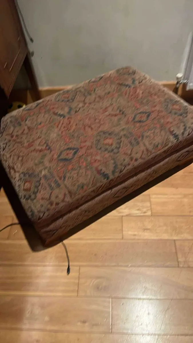Suite of furniture - Image 3