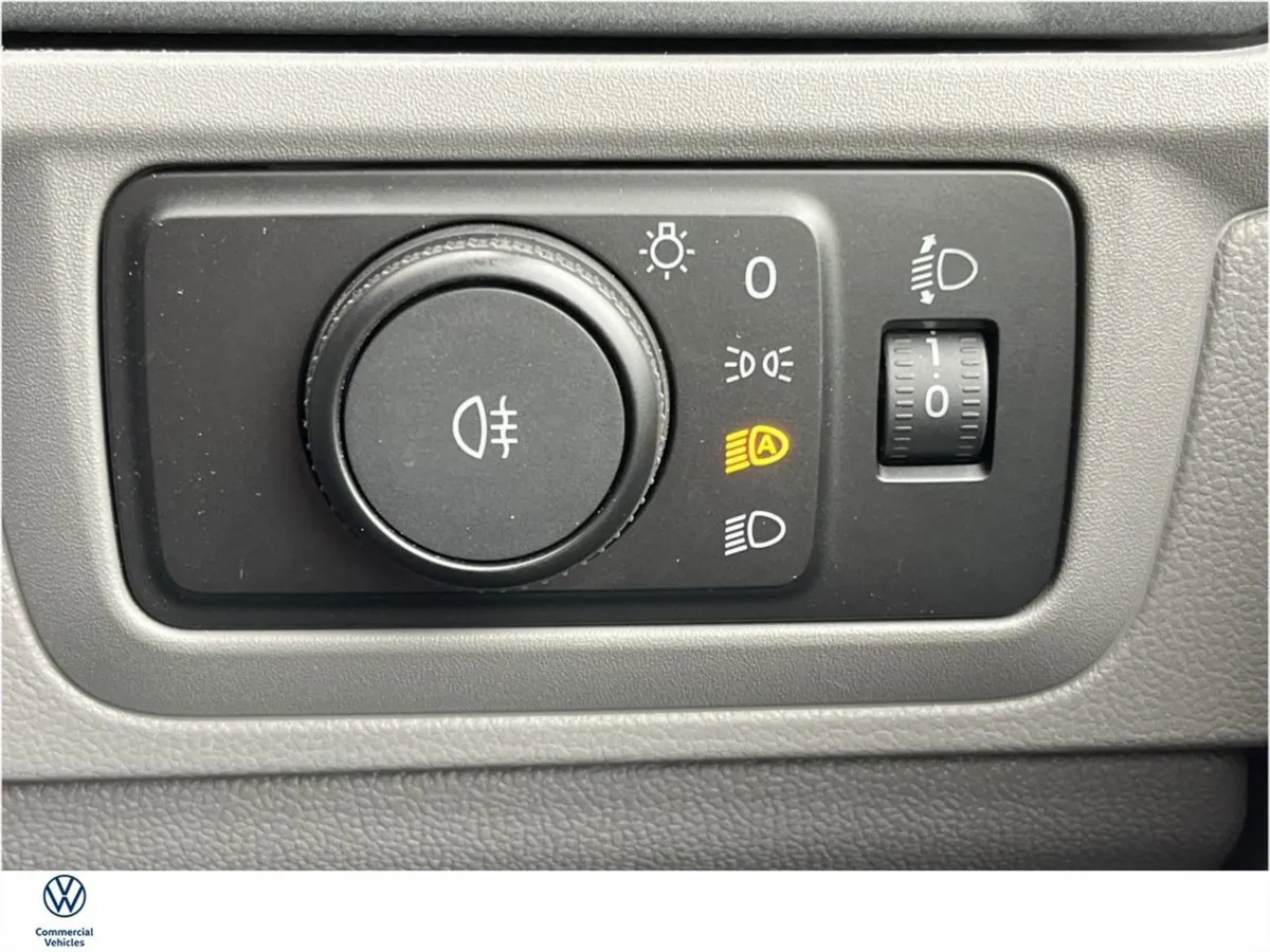 Volkswagen Transporter Trendline Long Wheel Base - Image 4