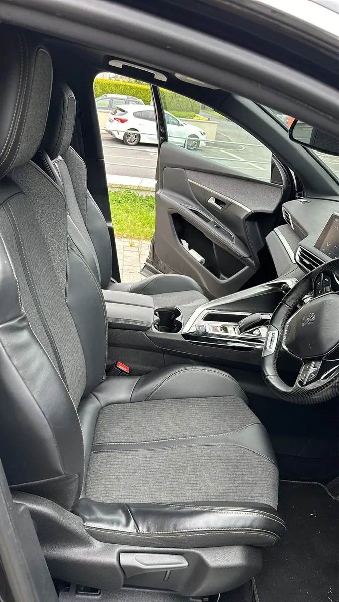 Peugeot 3008 GTLINE - Image 3