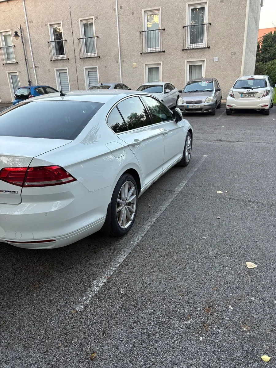 Volkswagen Passat 2015 - Image 3