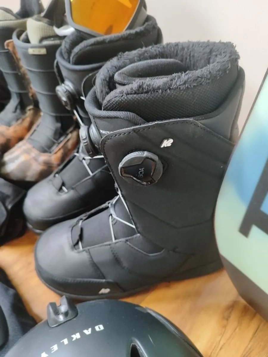 Snowboarding - Image 3