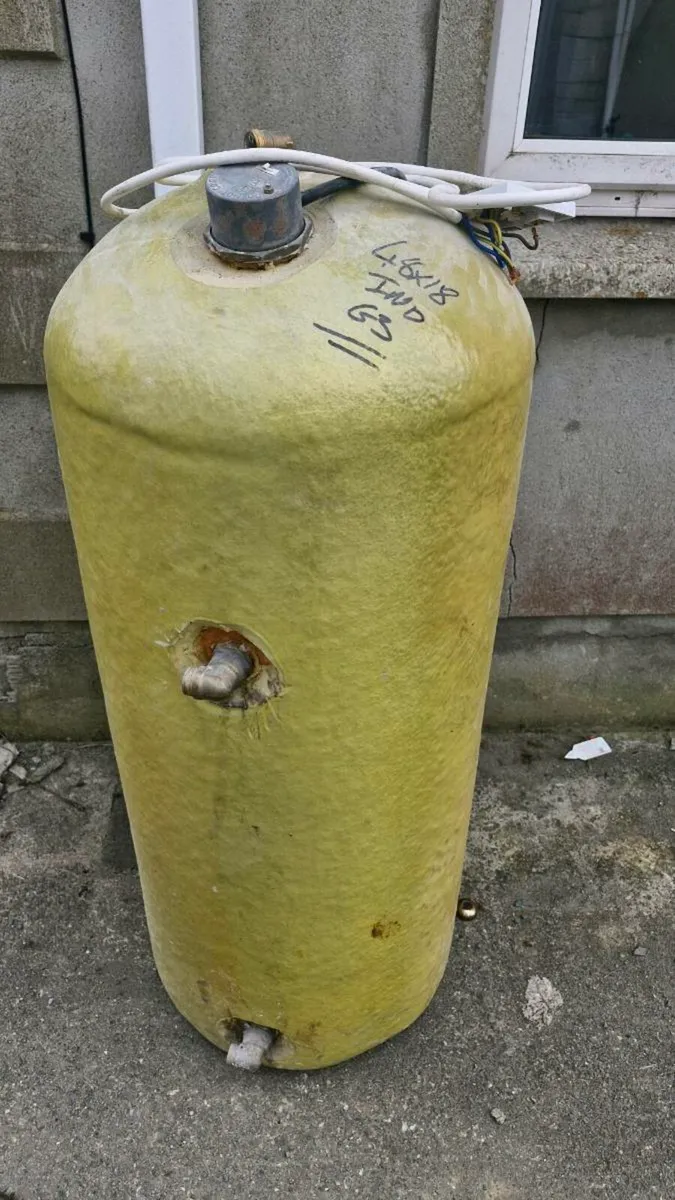 Copper tank - Image 1