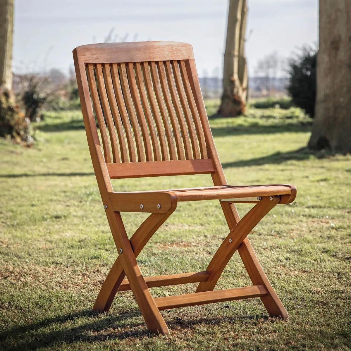 Outdoor folding chairs