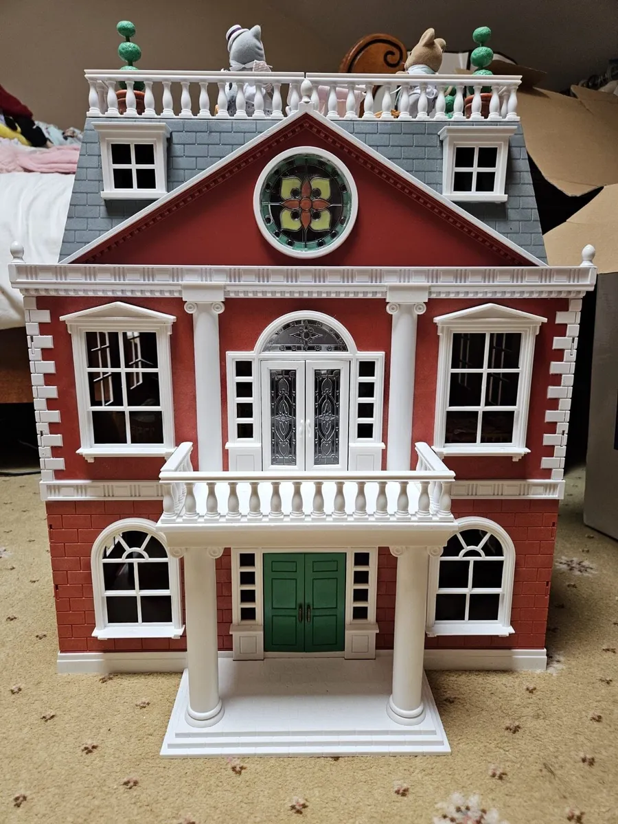 Sylvanian Families Bundle - Regency Hotel - Image 1