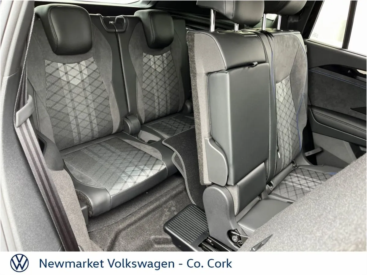 Volkswagen Tayron R-line 75 2.0tdi 150BHP DSG Aut - Image 4
