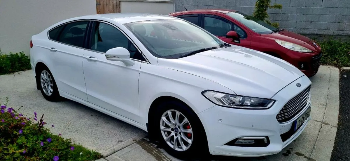 FORD MONDEO HATCHBACK - Image 4