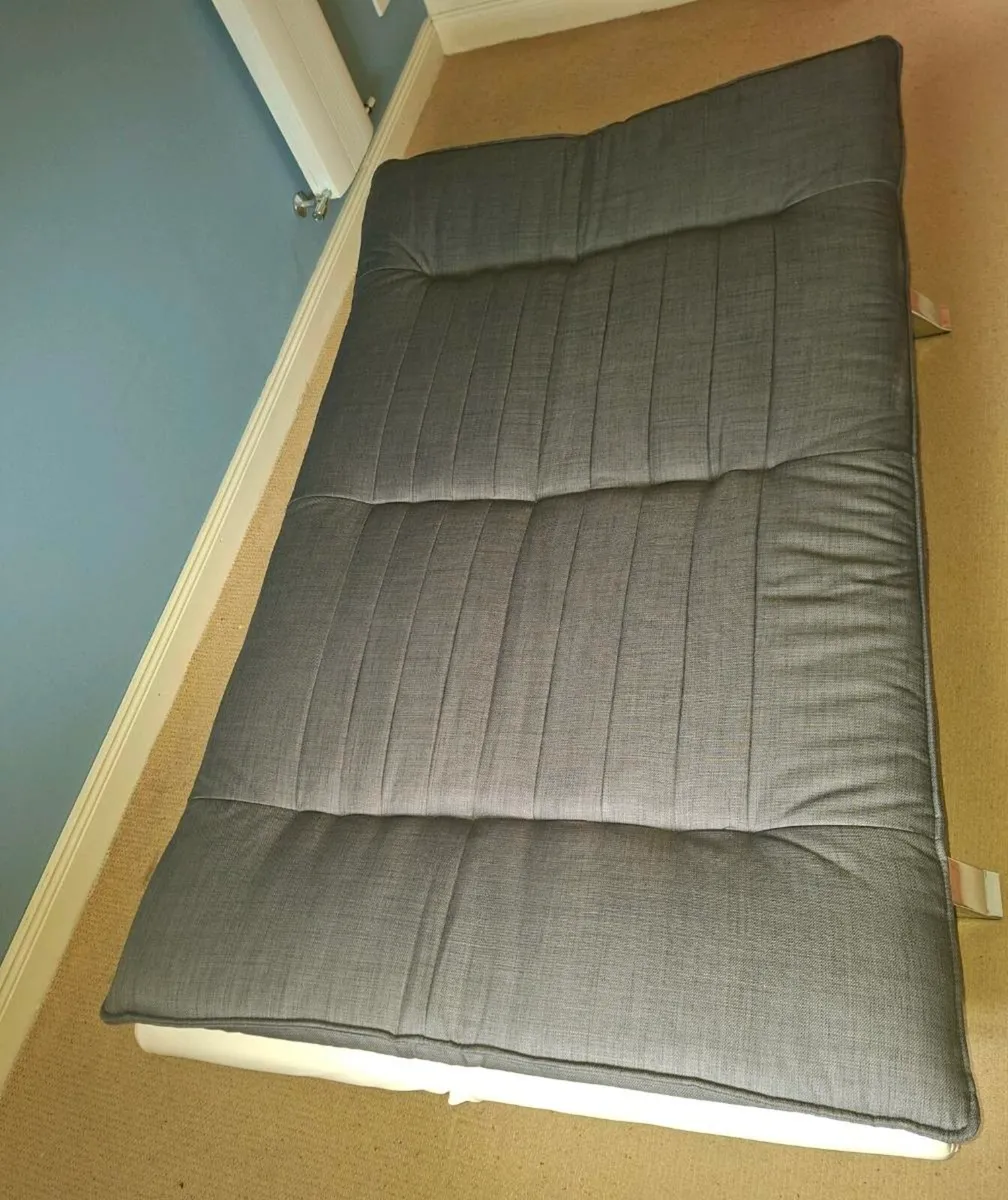 3 seater sofa bed - Image 3
