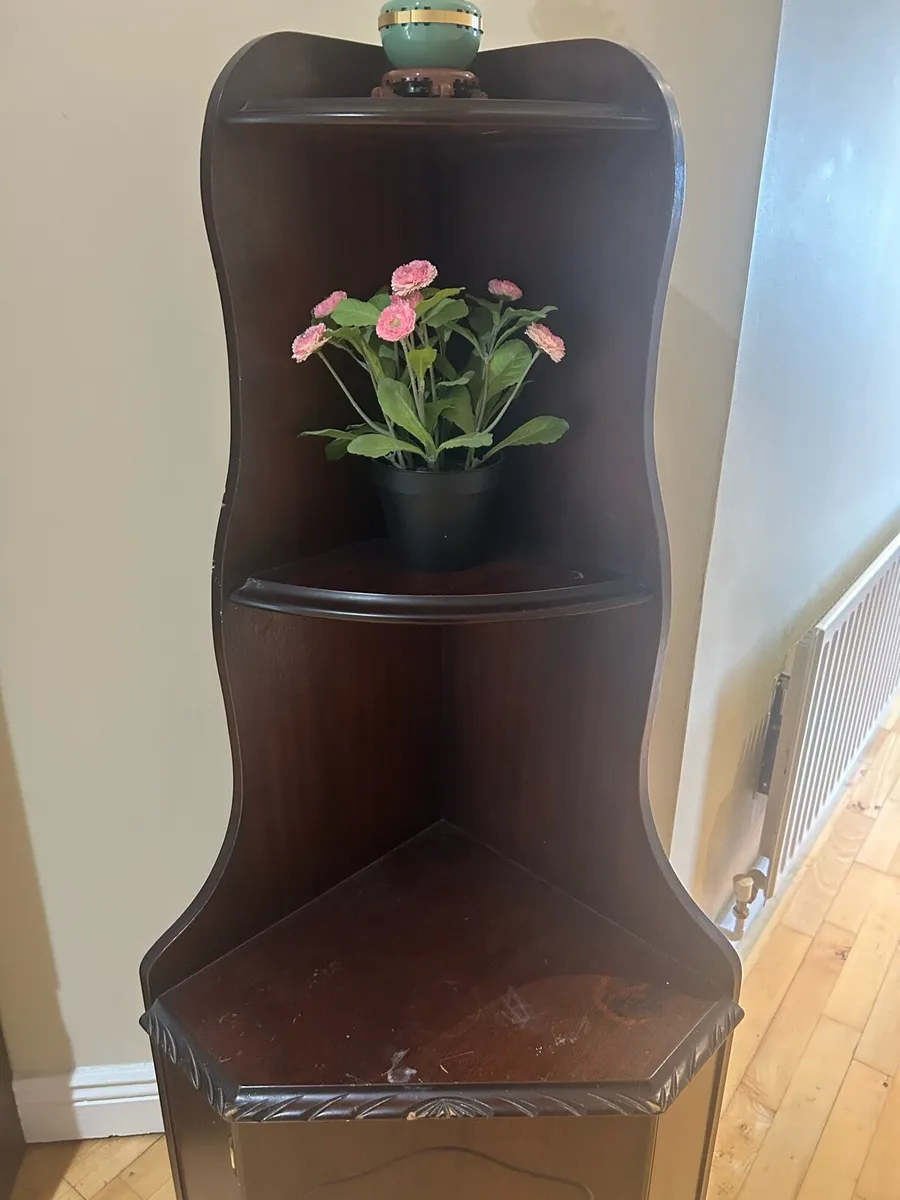 Corner shelf - Image 1