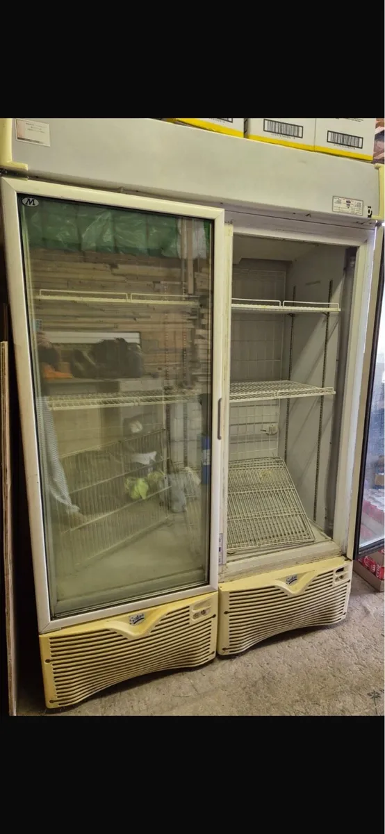 Display freezer - Image 1