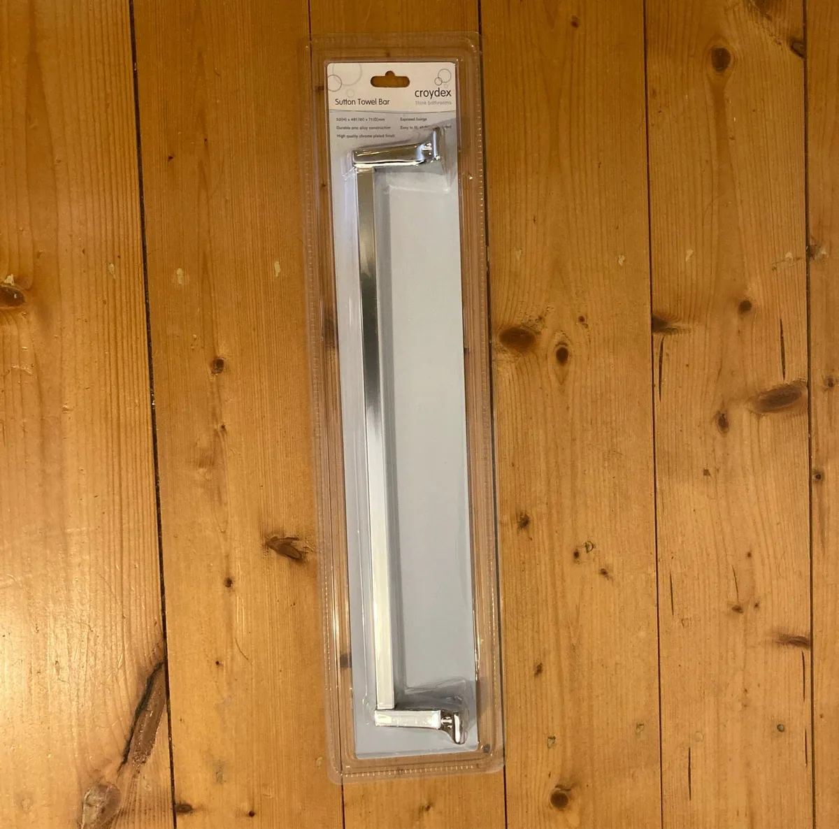 Croydex Sutton Chrome Towel Bar – Modern Bathroom - Image 3