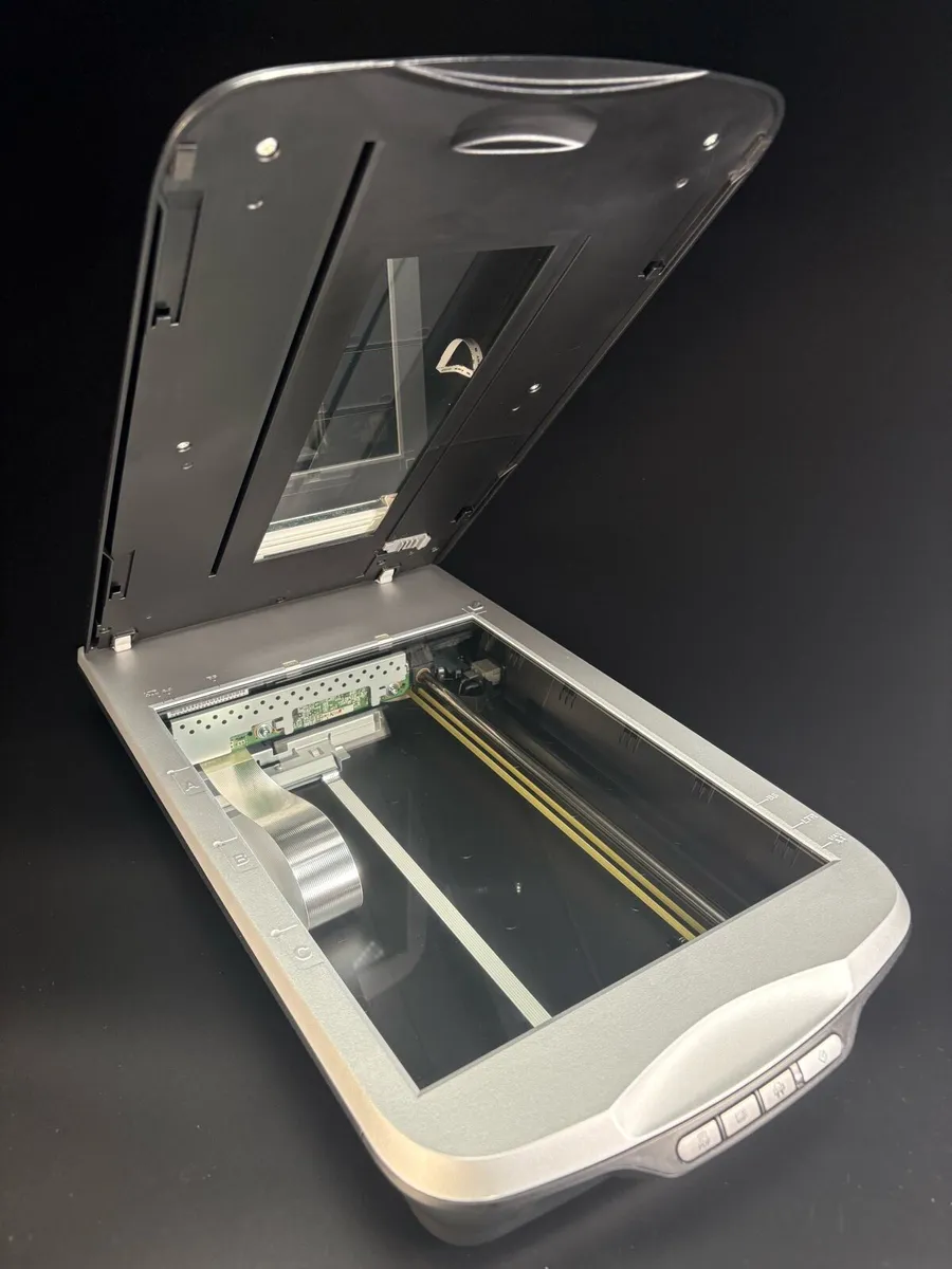 EPSON PERFECTION V500 PHOTO SCANNER - Image 2