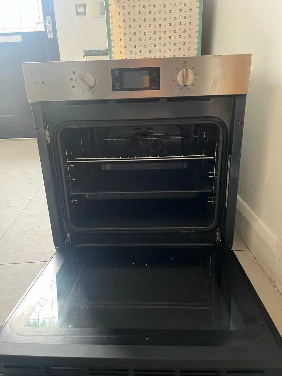 Single oven - Image 1