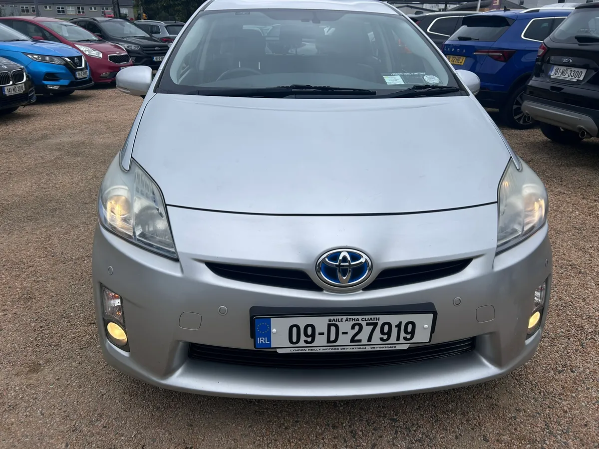 Toyota Prius 1.8 hybrid - Image 2