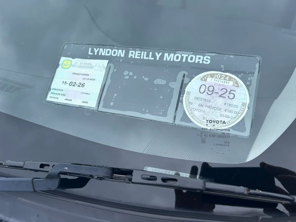 Toyota Prius 1.8 hybrid - Image 4
