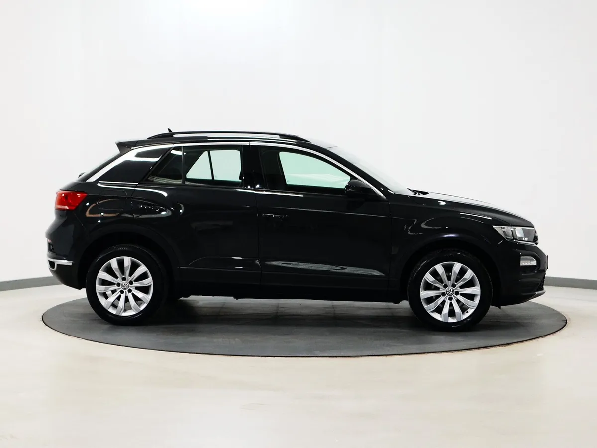 *84* 2018 Volkswagen T-Roc 1.5TSI SE EVO - Image 3