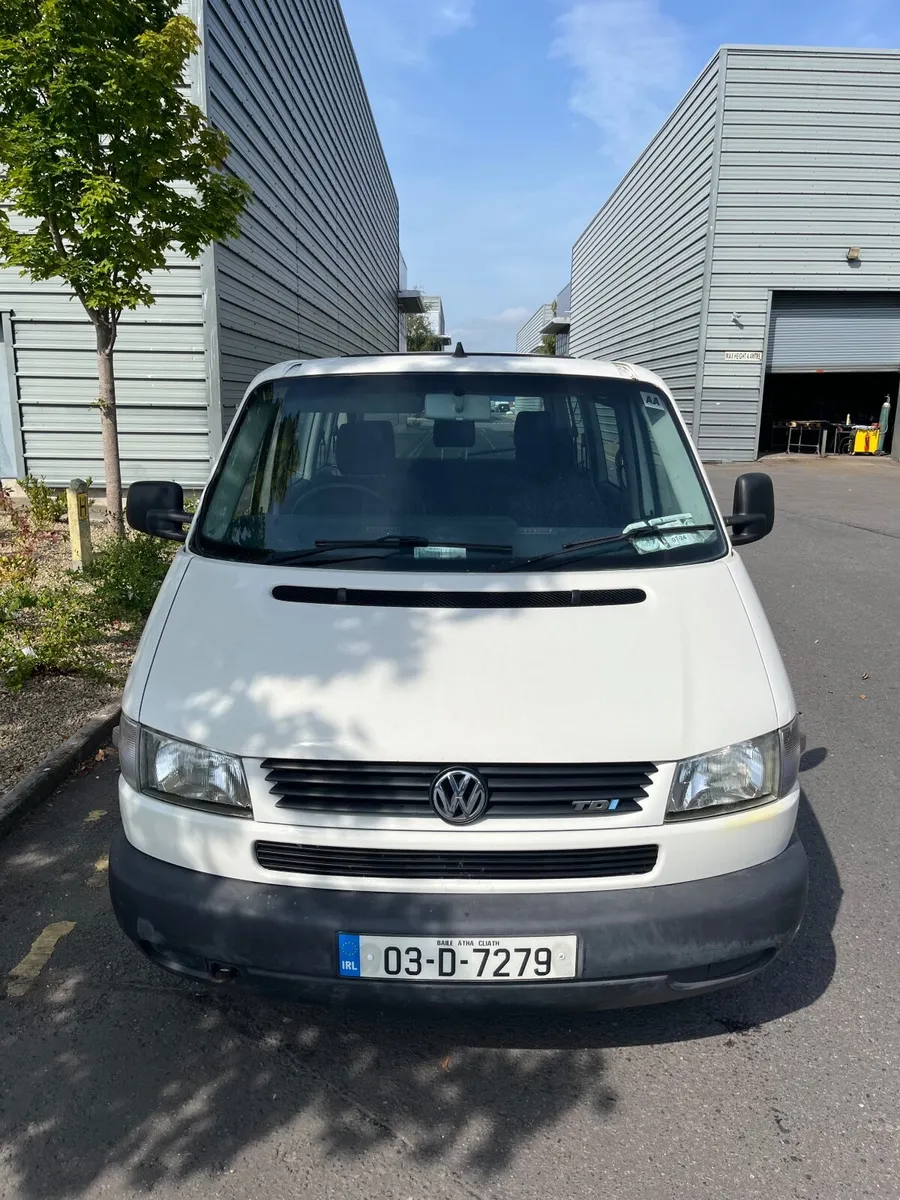 Volkswagen T4 Caravelle - Image 1