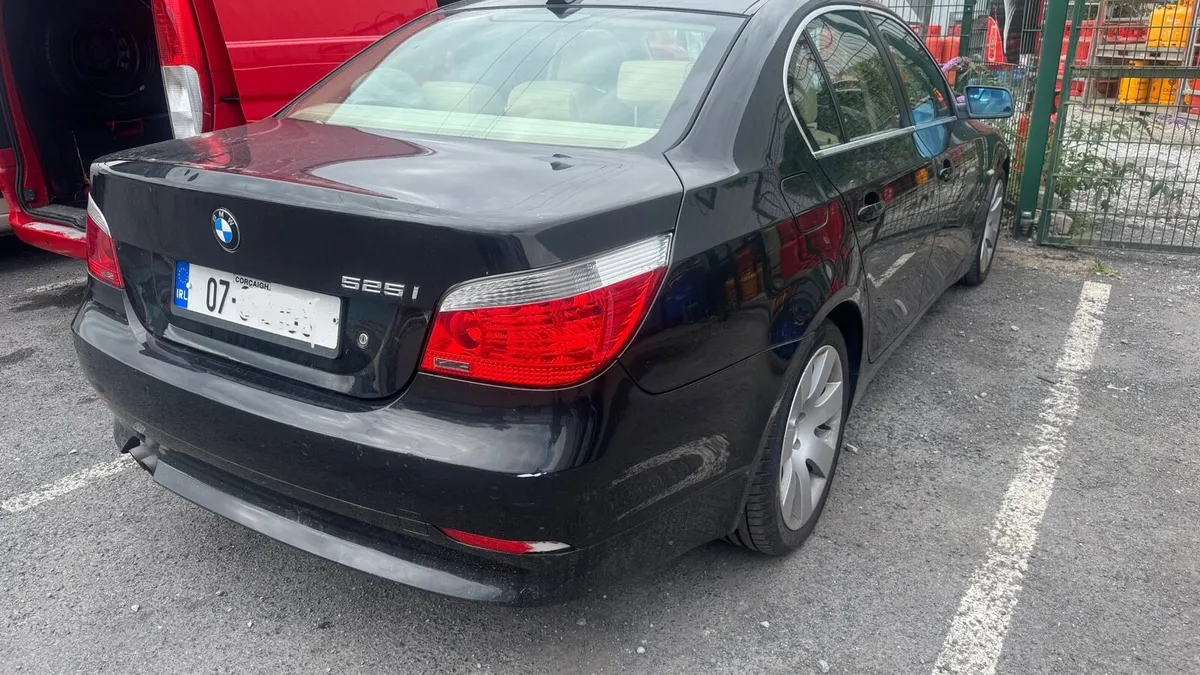 2007 Bmw 5 E60 525 automatic, all parts available. - Image 1