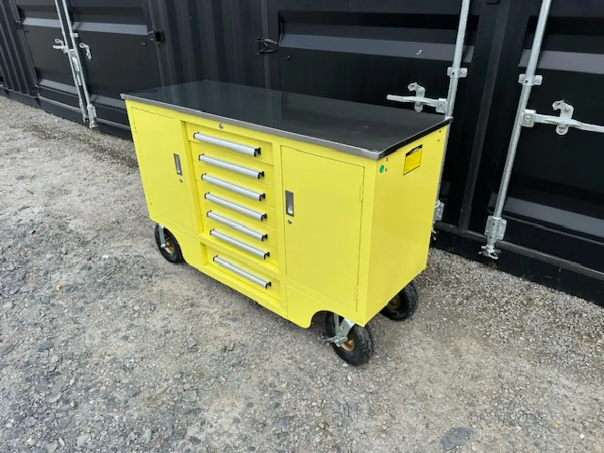 New 4.5ft Workbench on Wheels **Online Auction** - Image 3