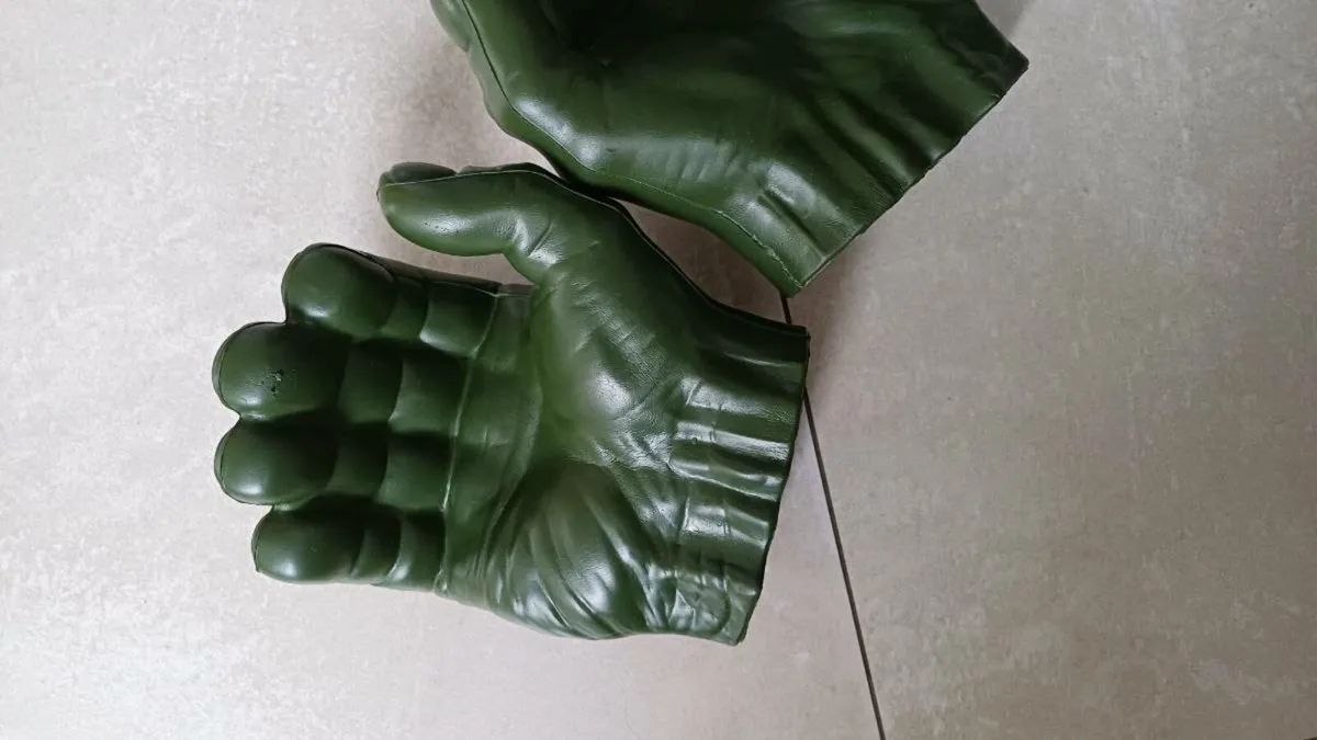 Hulk hands - Image 4