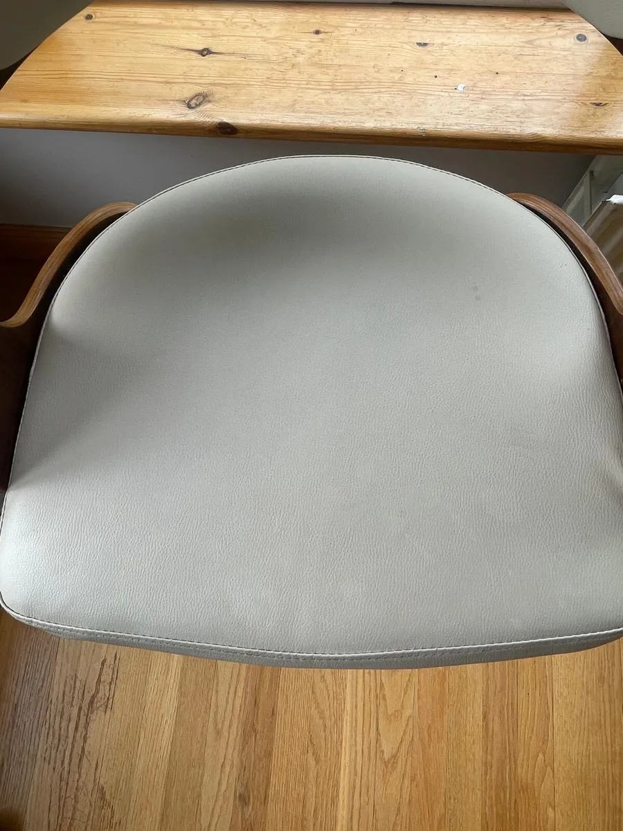 2 Kitchen Stools - Image 3