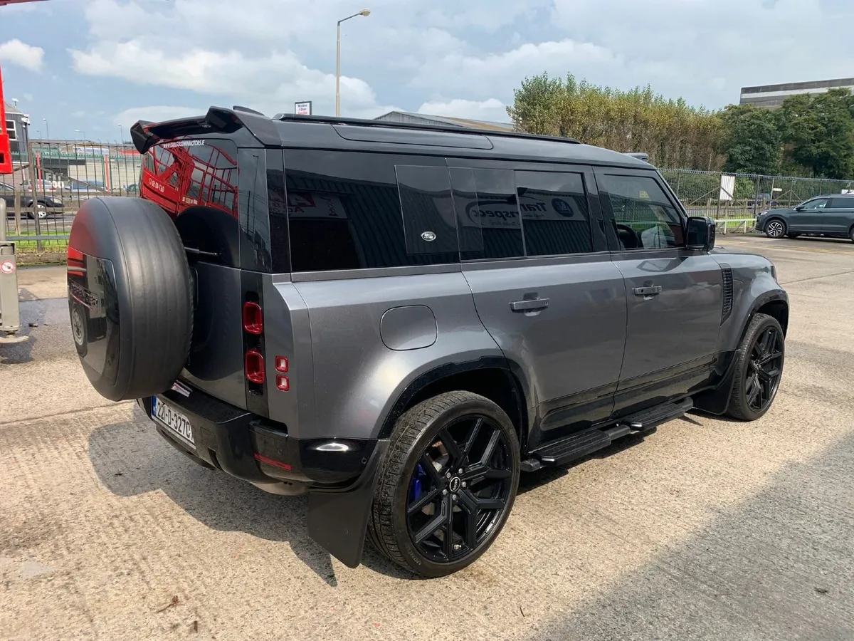 Land Rover Defender 2022 - Image 2