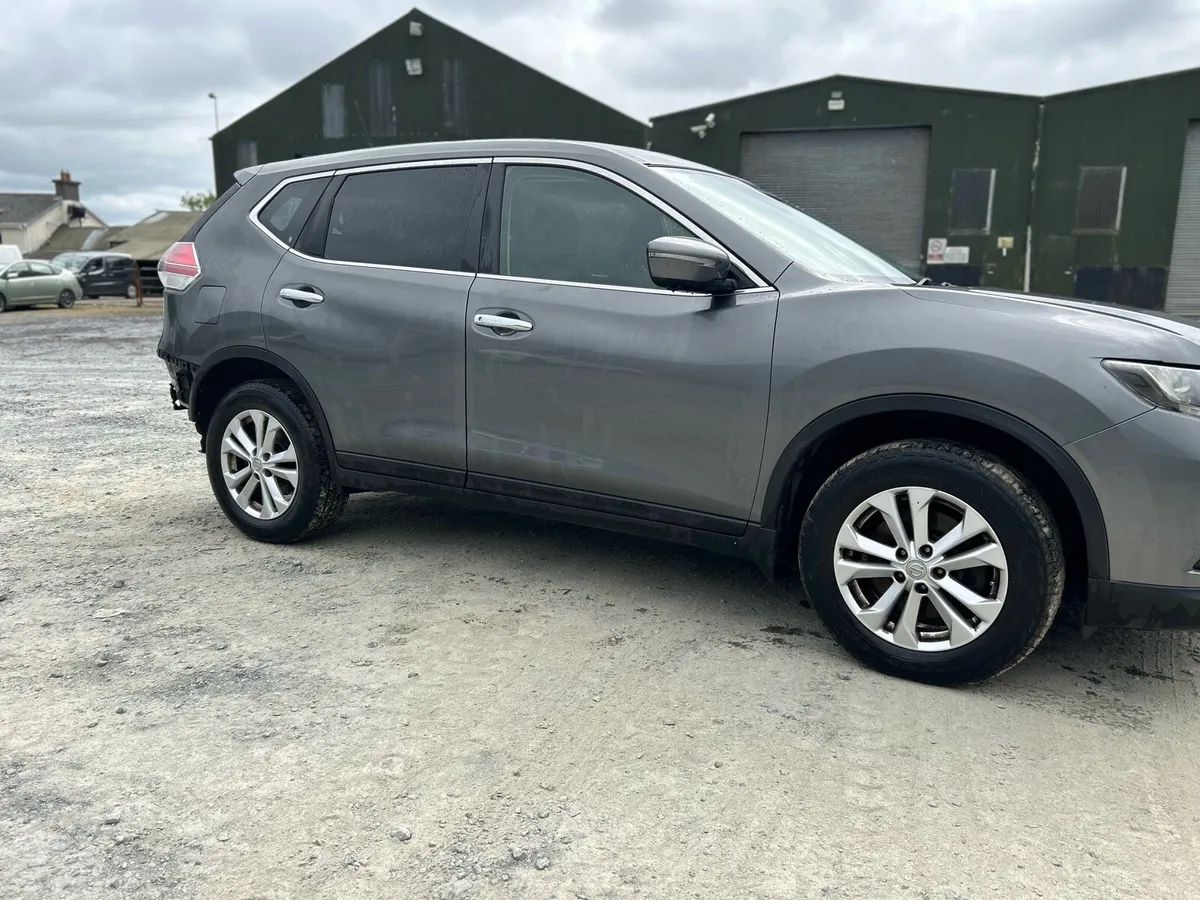 2016 Nissan X Trail 7 seater - Image 1
