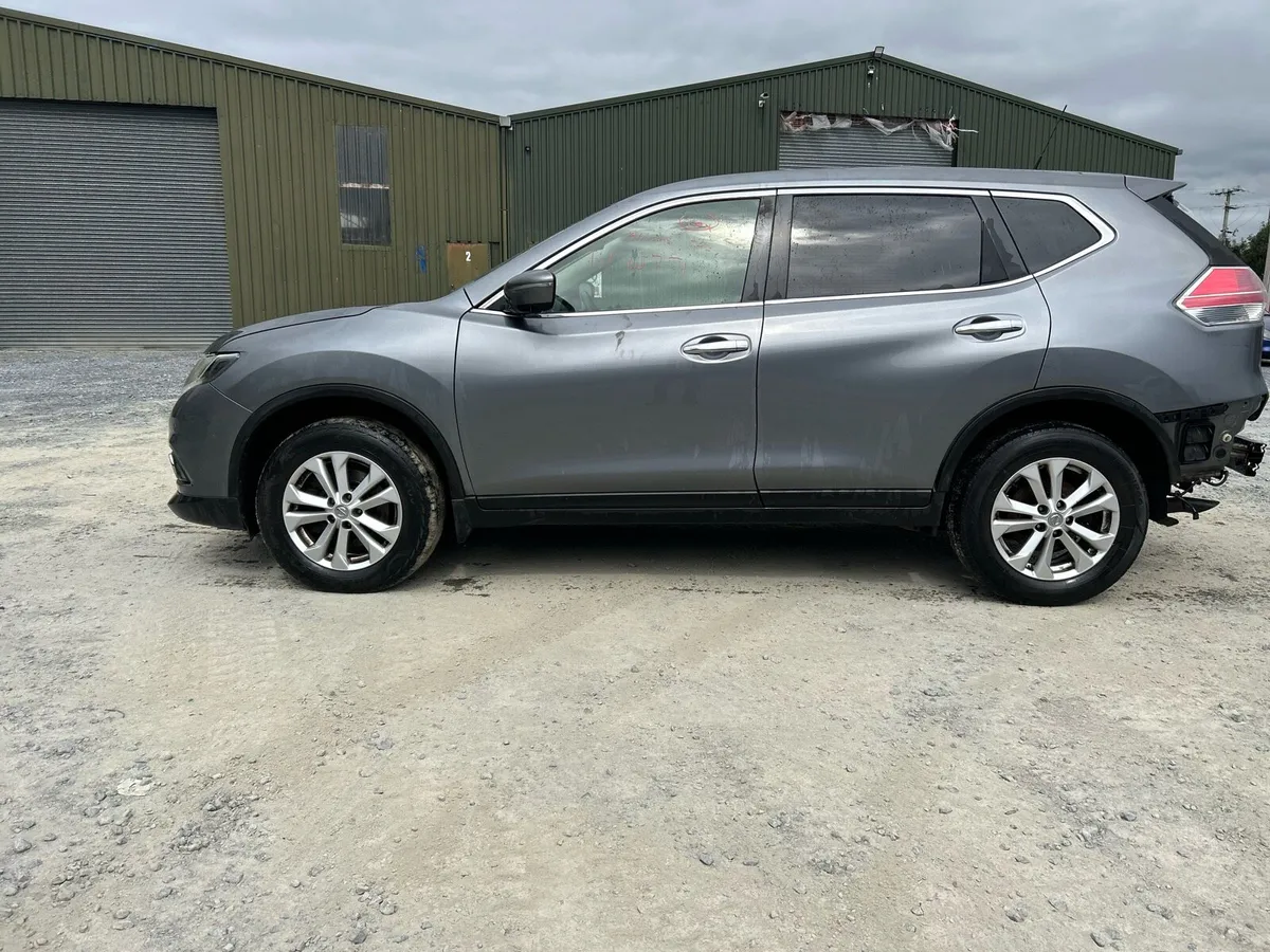 2016 Nissan X Trail 7 seater - Image 4