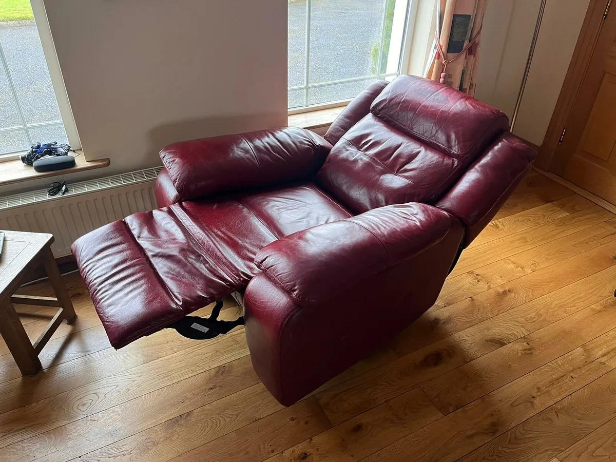 Leather recliner armchair - Image 2
