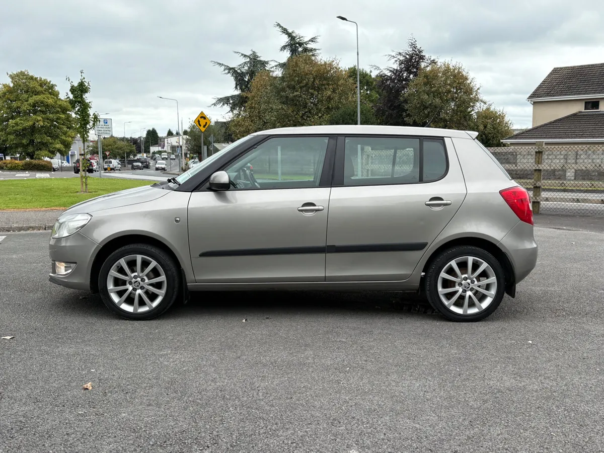 Skoda Fabia 2014 1.2 petrol with Nct and tax - Image 4