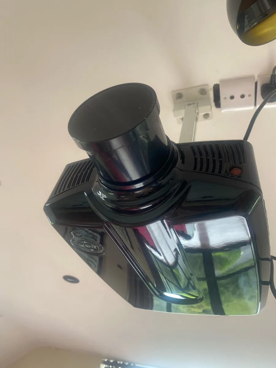 Projector and Screen - Image 2