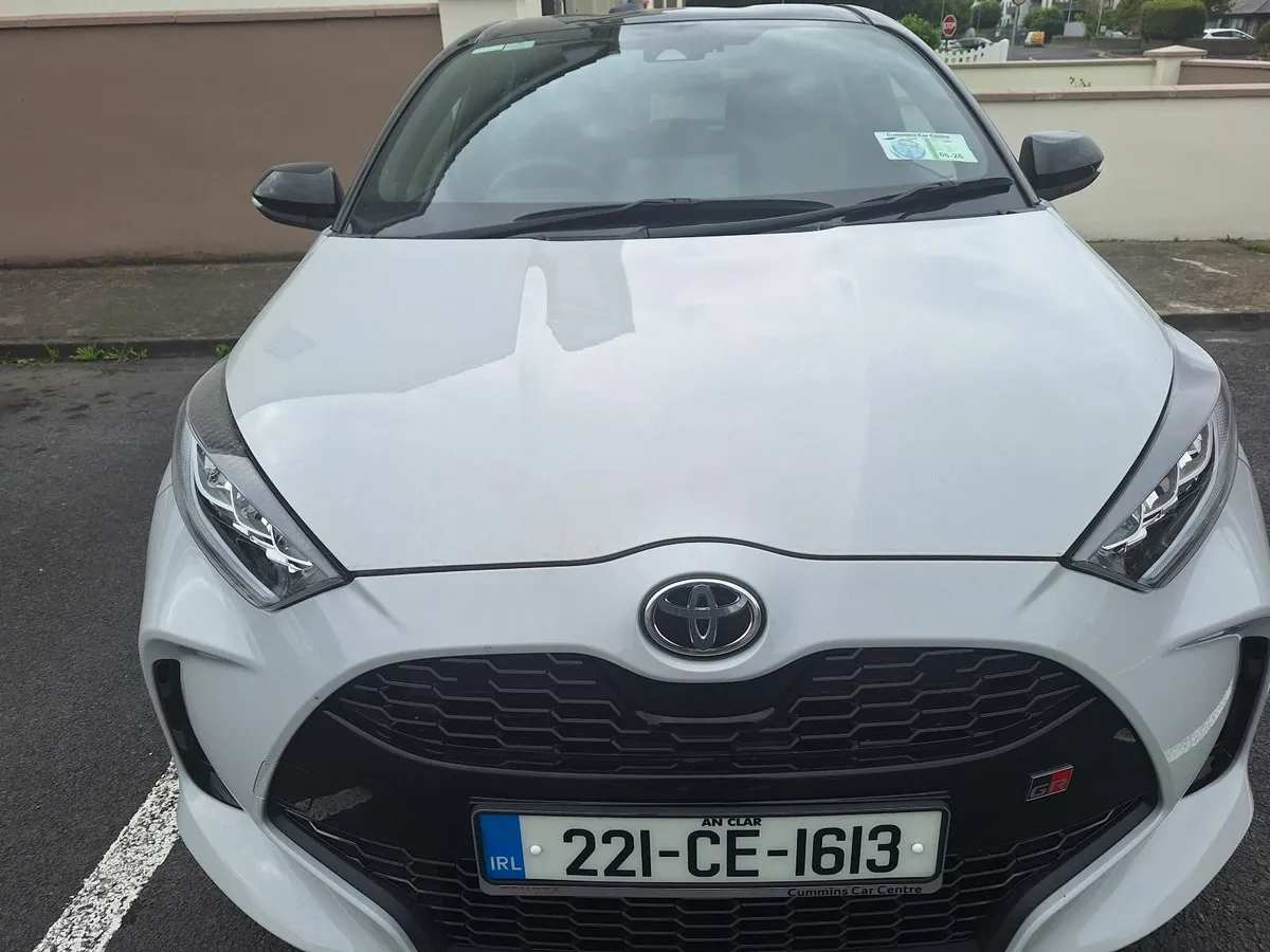 Toyota Yaris 2022 - Image 2