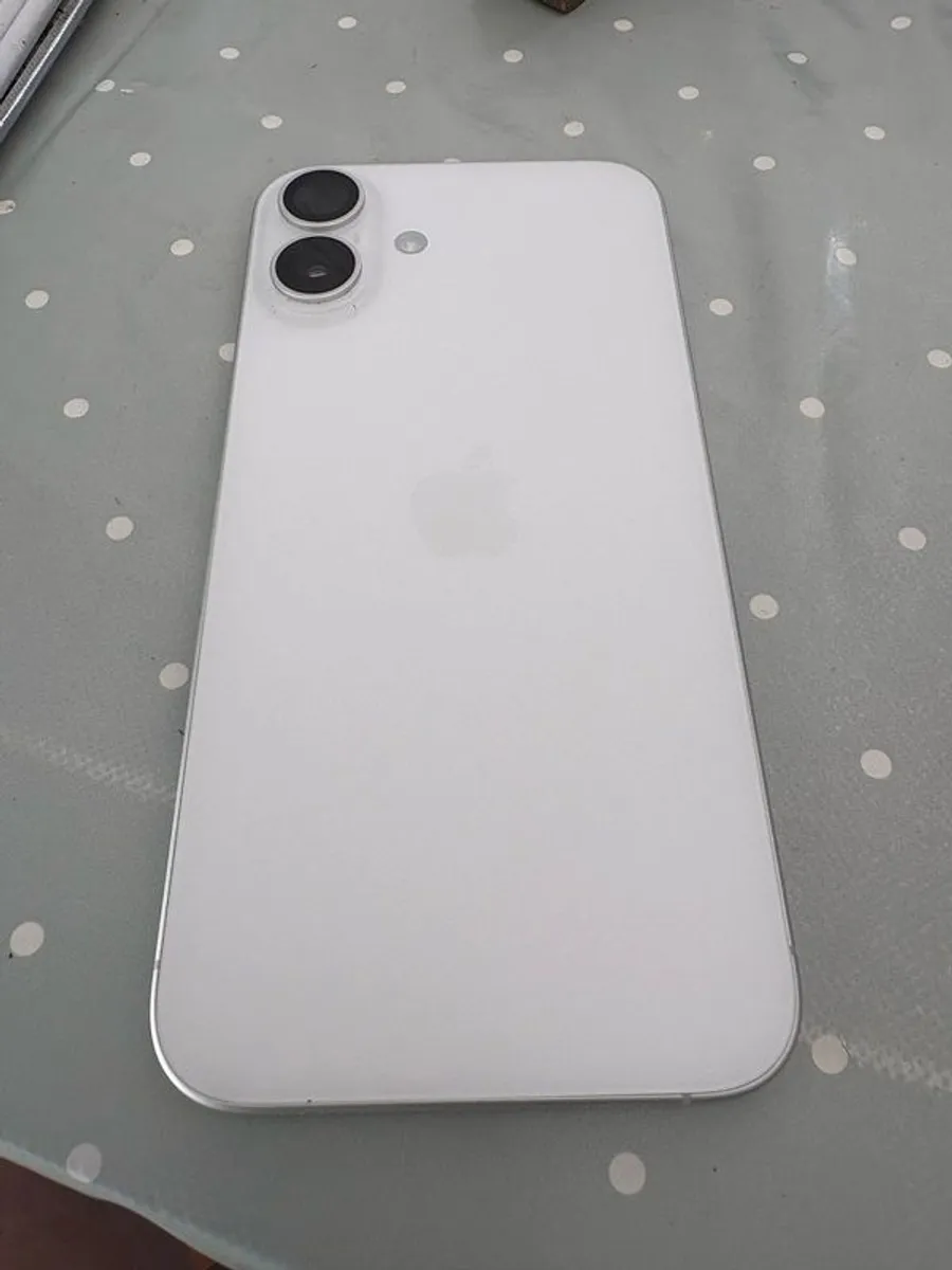 iphone 16 plus - Image 2