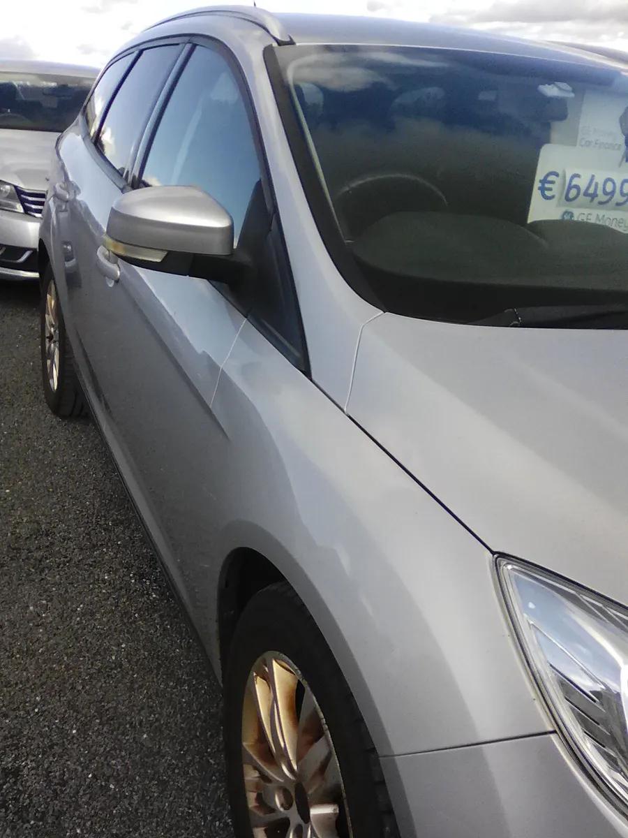 Ford Focus 2012 - Image 2