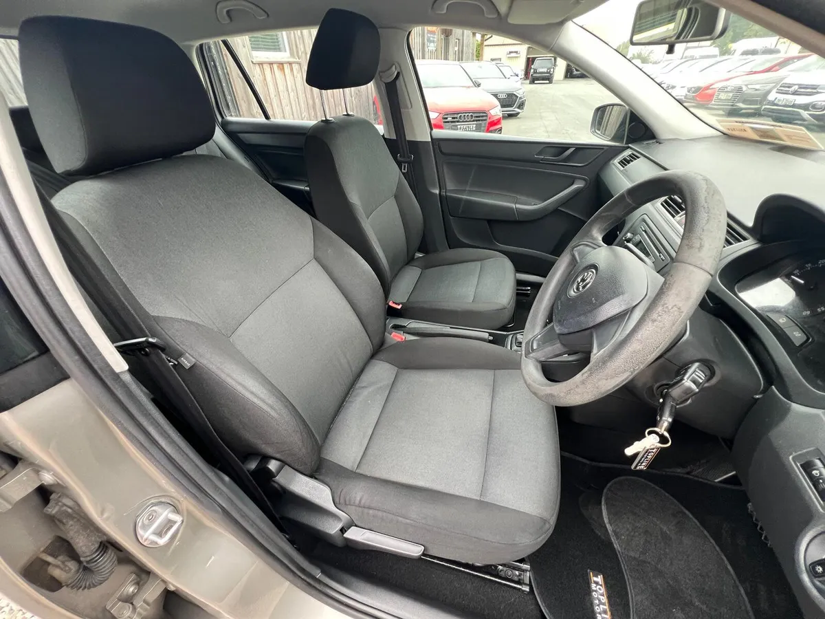 STUNNING CAR//AUTO//NEW NCT//CLEAN CAR - Image 4
