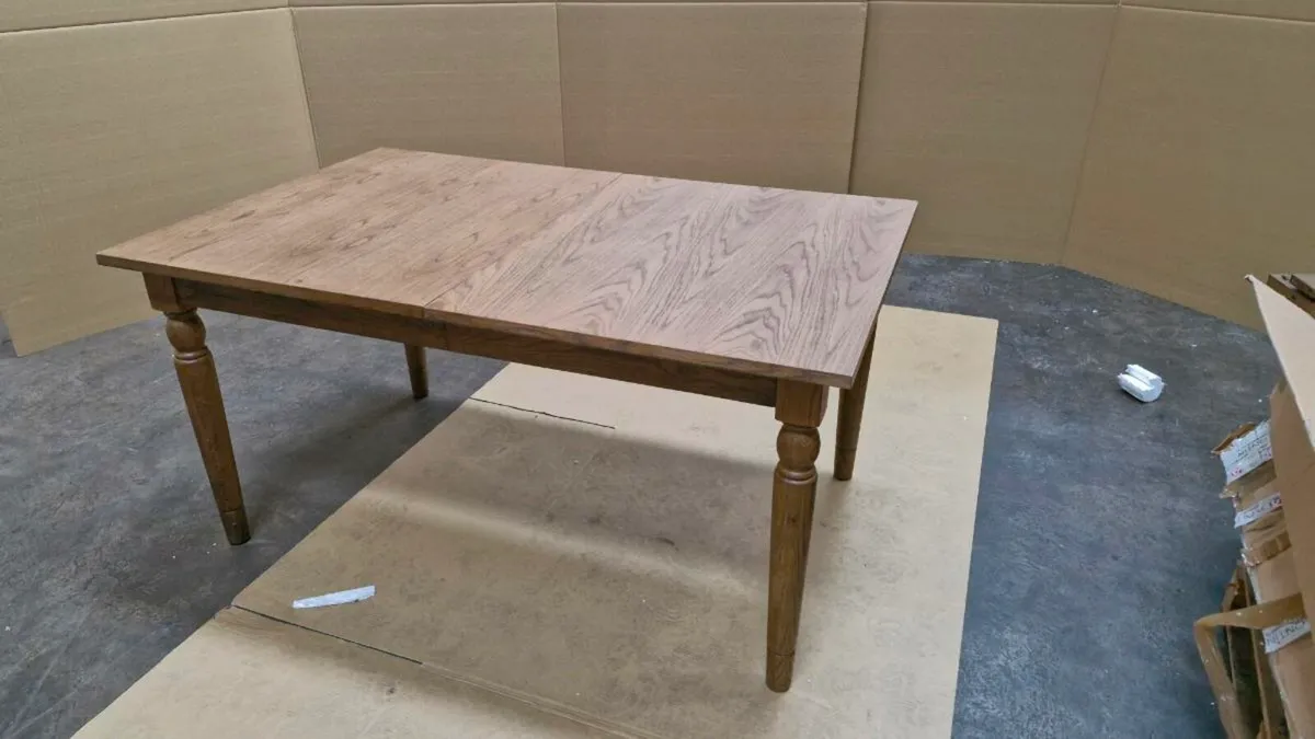 Extending Dining table oak - Image 1