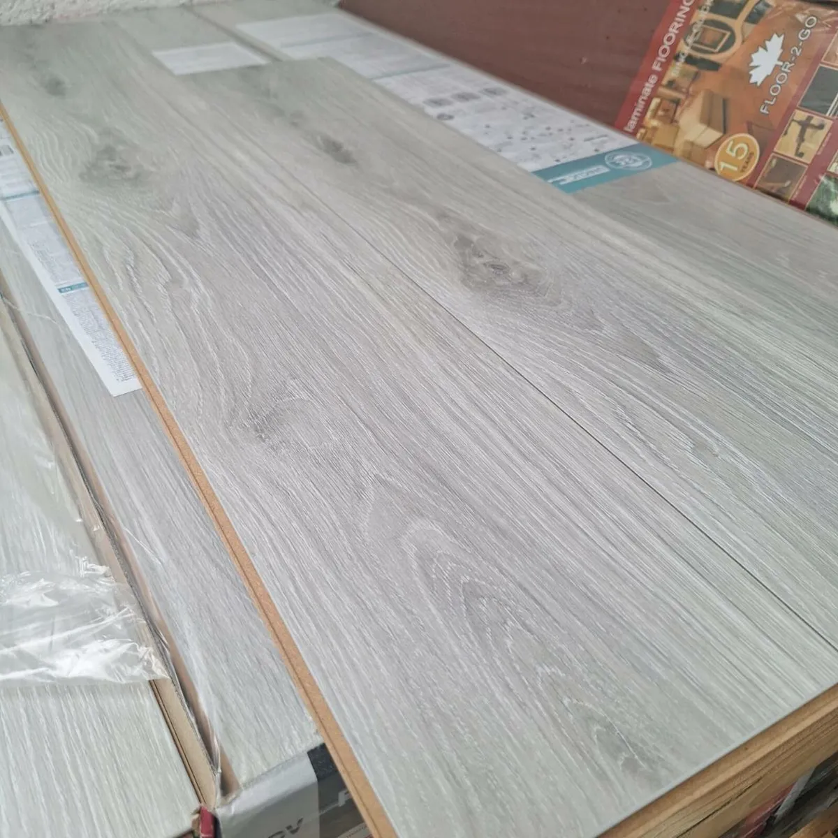 Brand new Samsun Oak Laminated 8mm flooring - Image 1