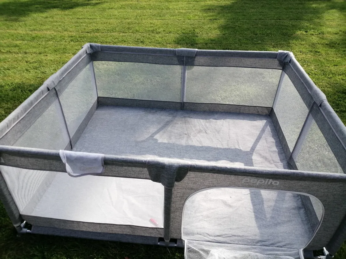 Kids playpen - Image 2